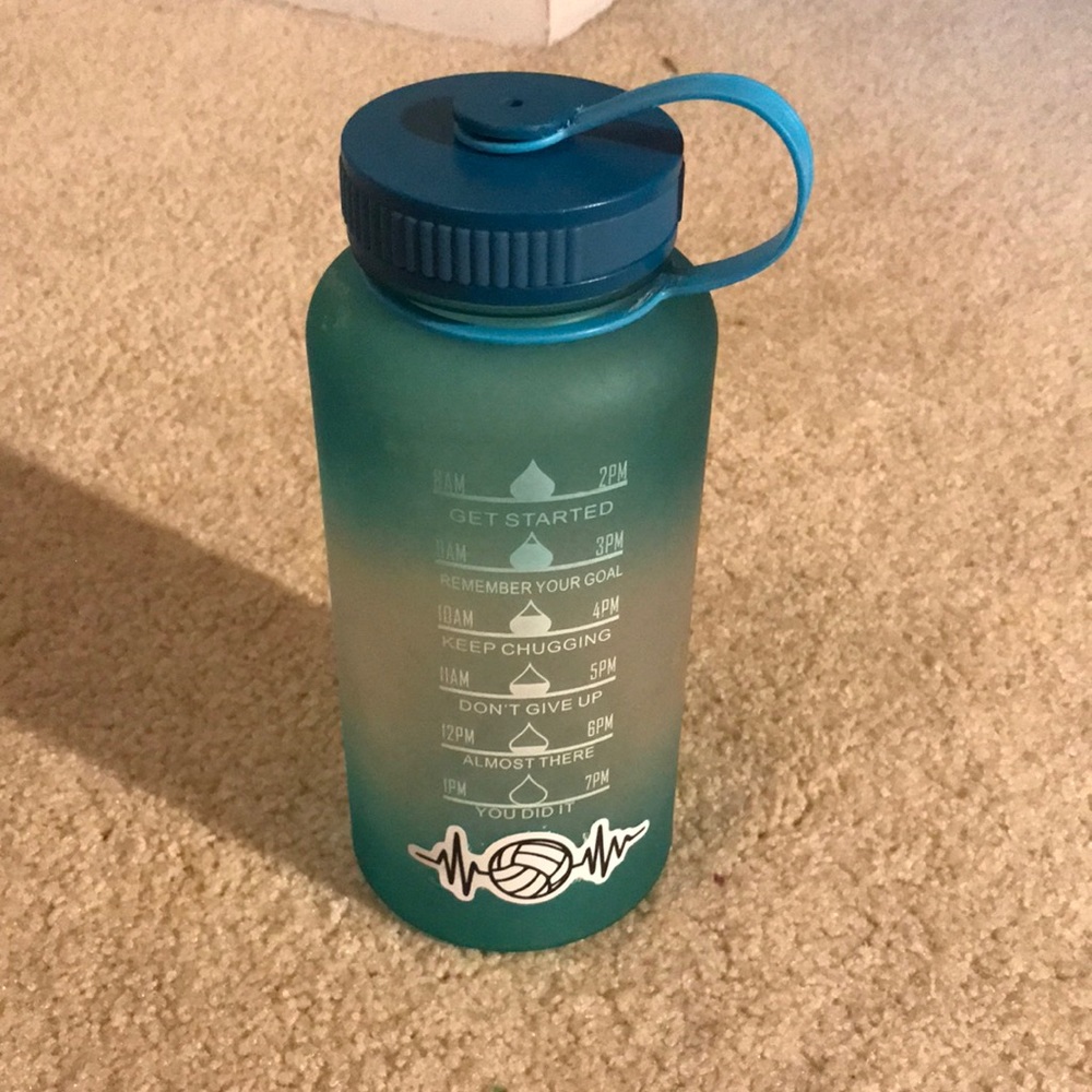 32 oz water bottle